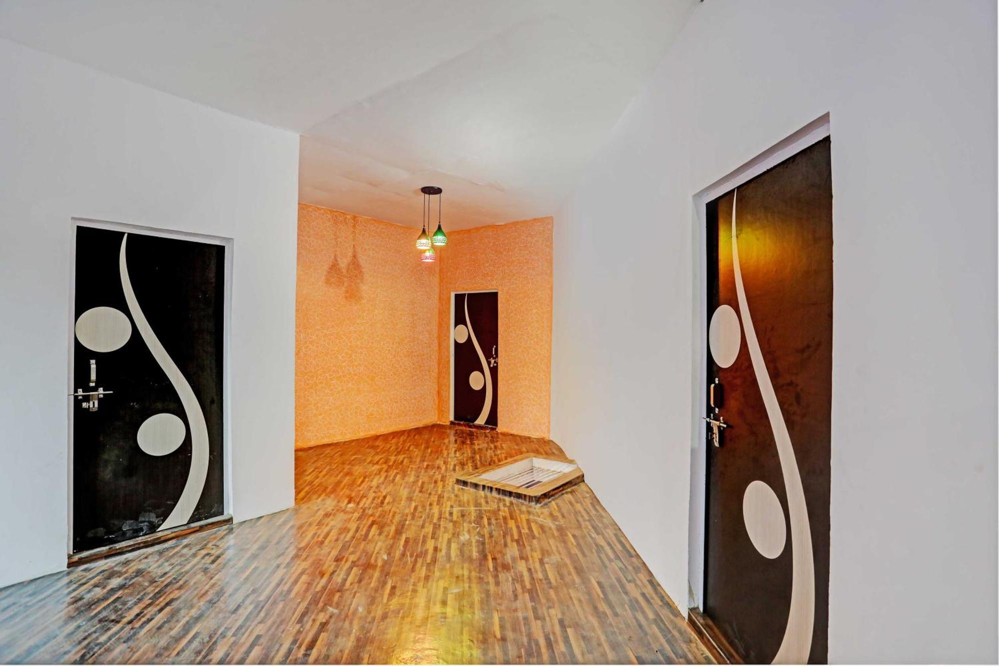 Hotel O Samrat Ghaziabad Zewnętrze zdjęcie